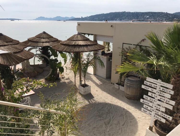Charmant Appartement Au Coeur De Juan Les Pins 昂蒂布 外观 照片